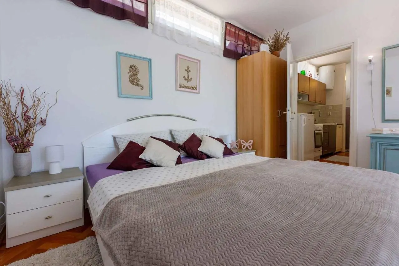 One-Bedroom Apartment In Dramalj X