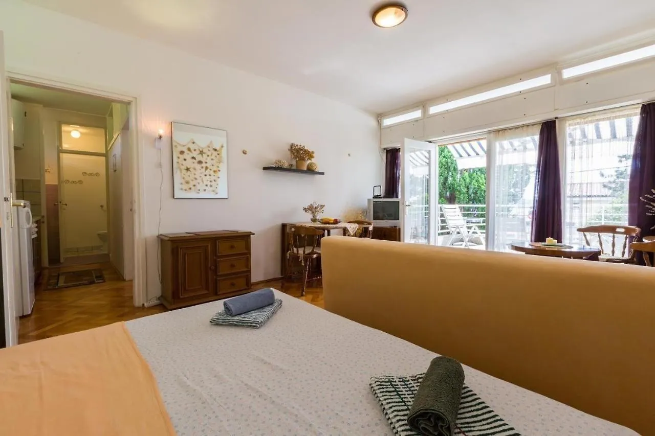 One-Bedroom Apartment In Dramalj X