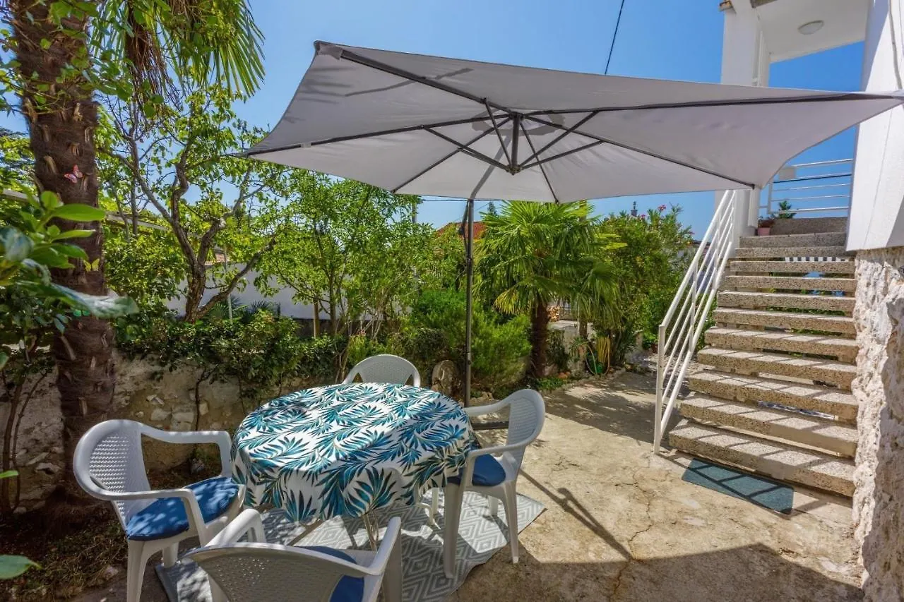 One-Bedroom Apartment In Dramalj X