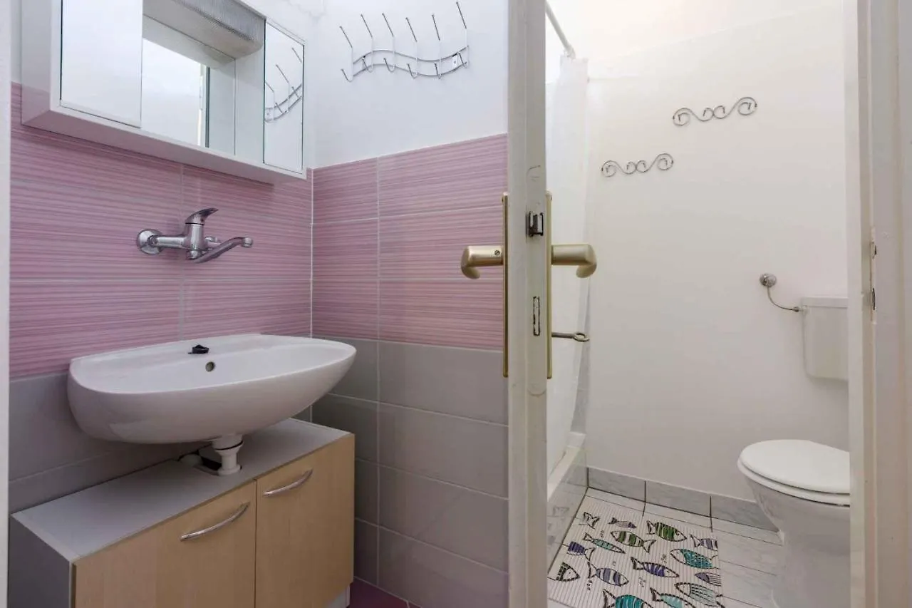 One-Bedroom Apartment In Dramalj X